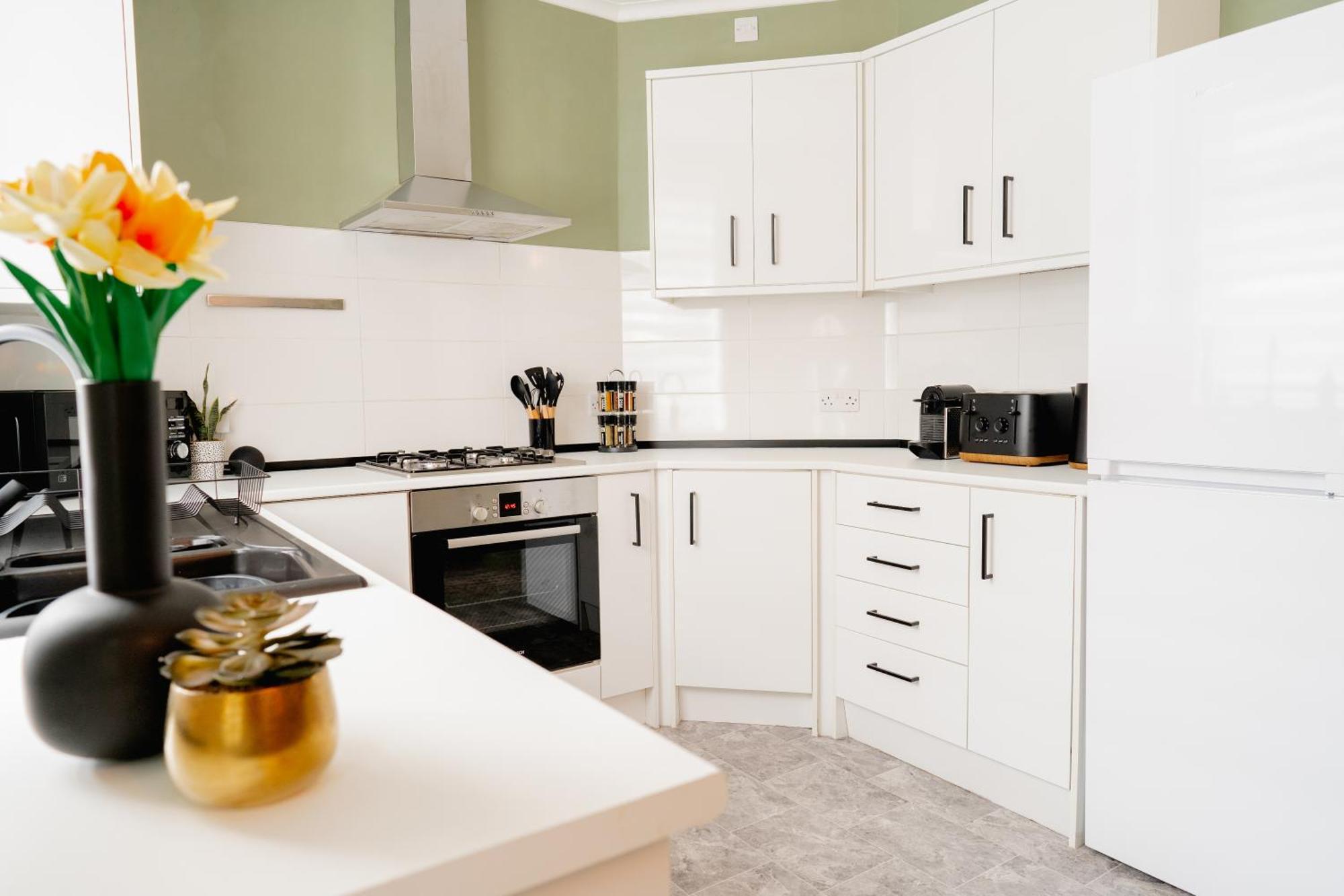 Bowling Terrace By Above Rubies - Stylish, 3 Bedroom, Pet Friendly House In סקיפטון מראה חיצוני תמונה